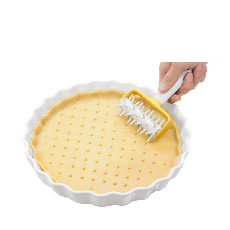 Kitchen Pizza Roller Pin Bread Hole Puncher Dough Crimper