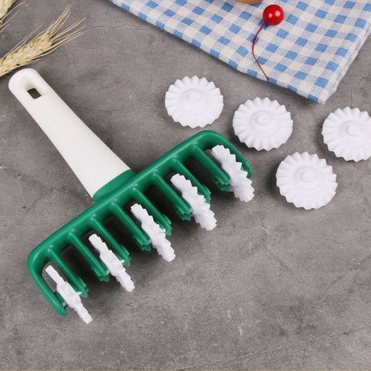 Multifunctional noodle cutter