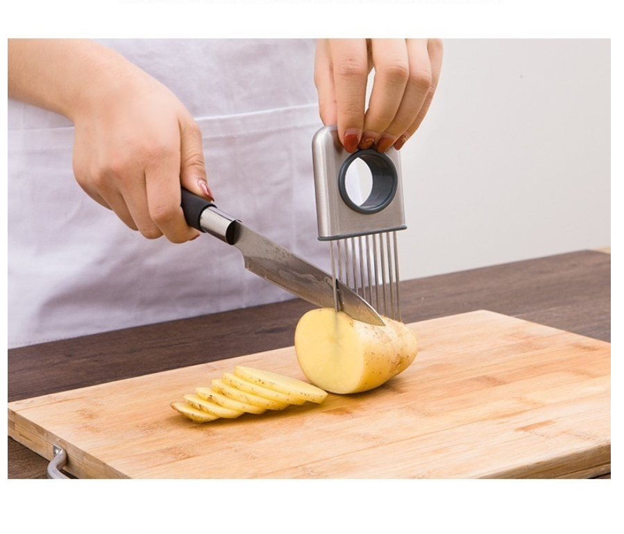 Vegetable cutting tool