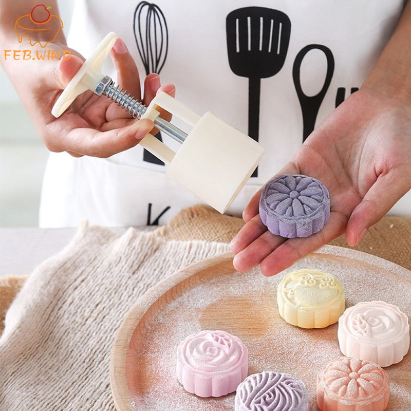 Plastic Mooncake Mould Moon