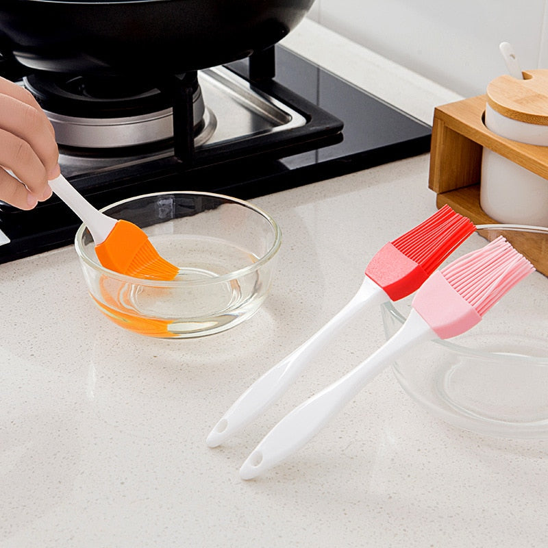 Portable Silicone Oil Bottle with Brush