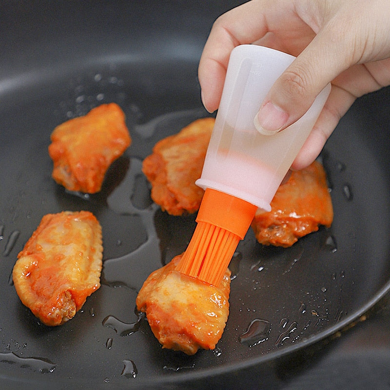 Portable Oil Bottle Barbecue Brush